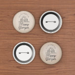 Happy Glamper Natuur Brown Monogram Ronde Button 3,2 Cm<br><div class="desc">Button met een prachtig  script en een leuke natuur geïnspireerde campingillustratie op een lichtbruine achtergrond.</div>