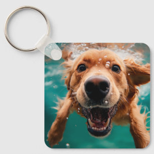 Happy Golden Retriever zwemmen onder water Sleutelhanger