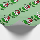 Happy Green Frog Wearing Santa Hat Cadeaupapier (Hoek)