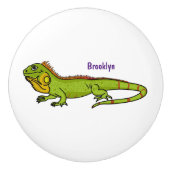 Happy green iguana cartoon illustratie keramische knop (Voorkant)