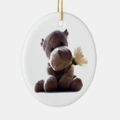 Happy Grey Hippo Holding Daisy, Schattigee liefdes Keramisch Ornament (Rechts)