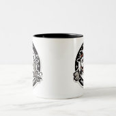 Happy Hallo-Oops! Santa Dressed as a Witch, Deer Tweekleurige Koffiemok (Center)