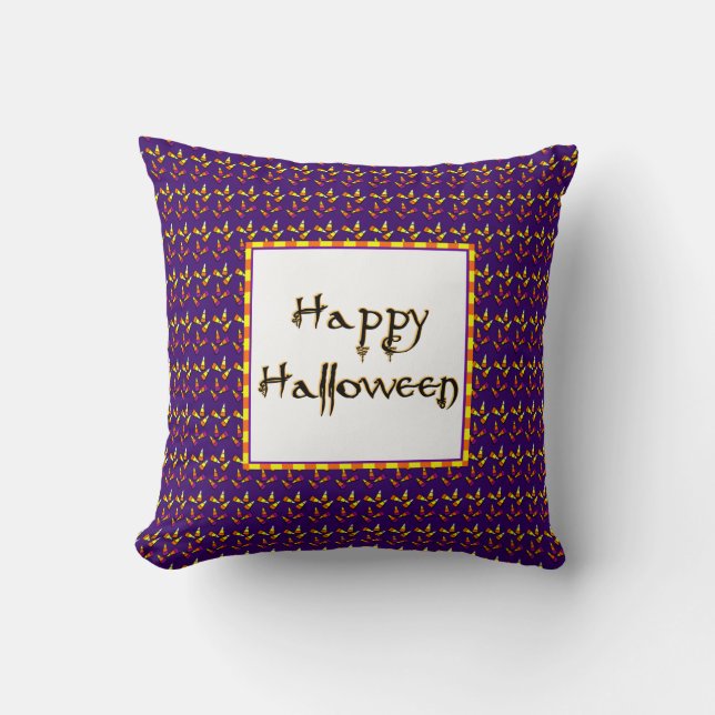 Happy Halloween Candy Corn op Paarse Pillow Kussen (Voorkant)