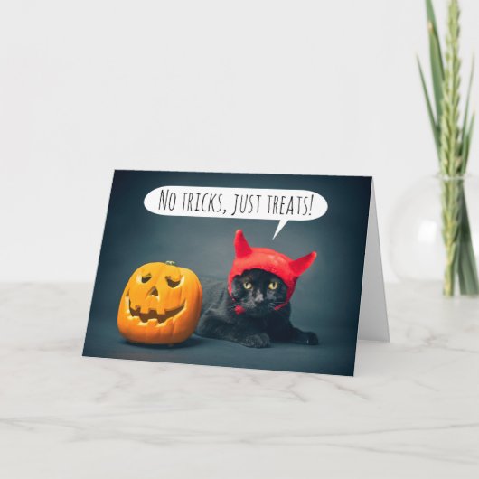 Happy Halloween Cat in Devil Costume Humor Feestdagen Kaart (Voorkant)