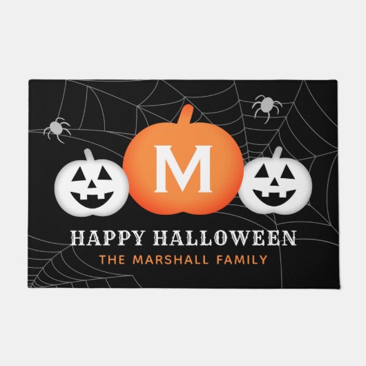 Happy Halloween Custom Monogram Initiaal Pumpkins Deurmat (Voorkant)