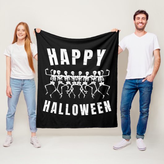 HAPPY HALLOWEEN DANCING SKELETONS FLEECE DEKEN (In situ)