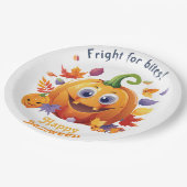 Happy Halloween Jack-O-Lantern On Pile Of Leaves Papieren Bordje (Gekanteld)