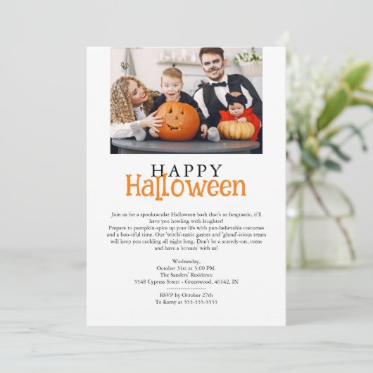 Happy Halloween Minimalist Photo Invitation Feestdagenkaart (Staand voorkant)