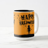 Happy Halloween:Mug with Mysterious Silhouette Tweekleurige Koffiemok (Voorkant rechts)