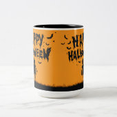 Happy Halloween:Mug with Mysterious Silhouette Tweekleurige Koffiemok (Center)