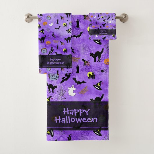 Happy Halloween Random Iconic Pattern Paars  Bad Handdoek (Insitu)
