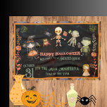 Happy Halloween Schattige Monsters Sinaasappel Theedoek<br><div class="desc">Deze schattige Halloween Monsters, Welkom bij een Haunted House Keuken handdoek met een oranje afwerking is ideaal voor uw keuken tijdens de Halloween vakantie, geweldig om uw keuken of eetkamer te versieren. Dit ontwerp is voorzien van kleine monsters op een zwarte achtergrond met sierbladeren en pompoenen. U kunt eenvoudig alle...</div>