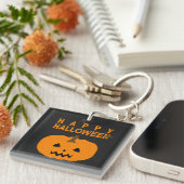 Happy Halloween-tekst en pompoen op zwarte Sleutel Sleutelhanger (Voorkant Rechts)