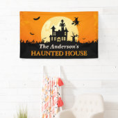 Happy Halloween - Welkom bij Creepy Haunted House Spandoek (Insitu)
