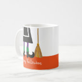 Happy Halloween Witch Legs & Broom gepersonaliseer Koffiemok (Voorkant links)