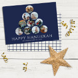 Happy Hanukkah 10 Photo Navy Blue White<br><div class="desc">Kan je niet slechts één of twee van je favoriete familiefoto's kiezen? Deze grote 8, 75 x 6, 5-inch flat Hanukkah-wenskaarten bieden plaatsaanduidingen voor 10 van uw favoriete foto's,  familienaam en jaar. De foto's zijn allemaal rond in vorm met blauw marineschepen. De groet,  Happy Hanukkah is wit.</div>