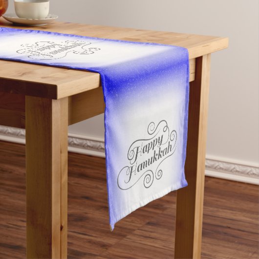 Happy Hanukkah 2-tone blauw witte achtergrond Korte Tafelloper (Voorbeeld)
