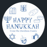 Happy Hanukkah blauw wit cadeautje met de naam Ronde Sticker<br><div class="desc">Happy Chanoeka,  pas familienaam cadeau gunst stickers Happy Chanoeka,  Happy Chanoeka,  Chanoeka Sameach!,  Chag Sameach!,  Chag Urim Sameach! Blauw-wit</div>