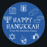 Happy Hanukkah blauwe, witte aangepaste tekst scha Ronde Sticker<br><div class="desc">Happy Hanukkah,  pas je familienaam cadeau aan stickers. Happy Hanukkah,  Happy Chanukah,  Hanukkah Sameach!,  Chag Sameach!,  Chag Urim Sameach! Blauw en wit</div>