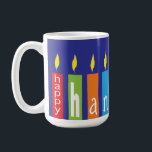 Happy Hanukkah Candles Mok<br><div class="desc">Happy Chanoeka Candles Mok. Helder, levendig verlicht, menorah kaarsen mok, net op tijd voor uw Chanoeka / Chanoeka cadeau geven. Altijd leuk om het te vullen met een aantal favoriete dreidels, snoep, gelt of?, gewikkeld in cellofaan en een lief klein lintje! Geniet en Gelukkig Chanoeka/Chanoeka! Bedankt voor het stoppen en...</div>