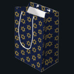 Happy Hanukkah Chanukah Holiday Gift Bag Medium Cadeauzakje<br><div class="desc">Faux-gesimuleerde goudfolie vormen een onderdeel van dit ontwerp. U kunt extra coördinerende punten in ons "Happy Hanukkah Chanukah" collectie vinden.</div>