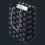 Happy Hanukkah Chanukah Holiday Gift Bag Medium Cadeauzakje<br><div class="desc">Faux-gesimuleerde goudfolie vormen een onderdeel van dit ontwerp. U kunt extra coördinerende punten in ons "Happy Hanukkah Chanukah" collectie vinden.</div>