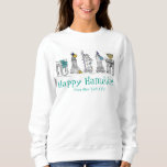 Happy Hanukkah Chanukah NYC New York Landmarks Trui<br><div class="desc">Sweatshirts bevat een originele markeerafbeelding van klassieke New York City-merktekens "gekleed" voor het vakantieseizoen, met HAPPY HANUKKAH UIT NEW YORK CITY in een leuk blauw lettertype, en de Brooklyn Bridge aan de achterkant. Ideaal voor iedereen die in het vakantieseizoen leeft of van NYC houdt! Dit ontwerp is ook beschikbaar op...</div>