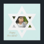 Happy Hanukkah Cute Child Foto<br><div class="desc">Elegant lichtblauwe achtergrond. Pas het met een favoriete foto aan, en pas het met een persoonlijk bericht en een signaal aan.</div>