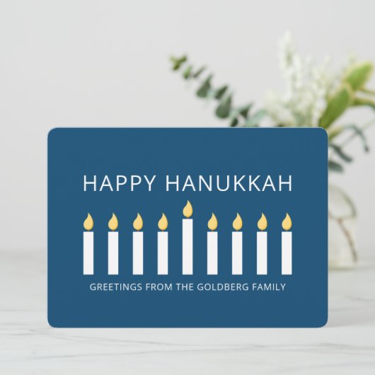 Happy Hanukkah | Eenvoudige en moderne kaarsengroe Feestdagenkaart (Staand voorkant)