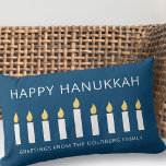 Happy Hanukkah | Eenvoudige en moderne kaarsengroe Kussen<br><div class="desc">Dit is een eenvoudig,  minimalistisch en modern ontwerp van de Menorah- of tempelkandelaars.</div>