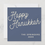 Happy Hanukkah | Eenvoudige Retrotypografie in bla Feestdagenkaart<br><div class="desc">Eenvoudige Happy Hanukkah-groet,  geschreven in een leuke retro-letterzetstijl op een donkerblauwe achtergrond,  gepersonaliseerd met jouw naam.</div>