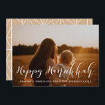 Happy Hanukkah Elegant familieffoto Feestdagenkaart<br><div class="desc">Een moderne typografie voor dit collectie van fotokaarten. Aanpassen met je favoriete afbeelding. U kunt de kleur van de doopvont of de geometrische achtergrond in uw het houden van ook gemakkelijk veranderen.</div>
