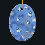 Happy Hanukkah Falling Star en Dreidels Keramisch Ornament<br><div class="desc">Je bekijkt het Lee Hiller Design Collectie. Apparel,  Gifts & Collectibles Lee Hiller Photography of Digital Art Collectie. Je kunt haar Natuur fotografie uitzichten op http://HikeOurPlanet.com/ en haar wandelende blog volgen in Hot Springs National Park.</div>