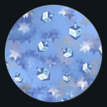 Happy Hanukkah Falling Star en Dreidels Ronde Sticker<br><div class="desc">Je bekijkt het Lee Hiller Design Collectie. Apparel,  Gifts & Collectibles Lee Hiller Photography of Digital Art Collectie. Je kunt haar Natuur fotografie uitzichten op http://HikeOurPlanet.com/ en haar wandelende blog volgen in Hot Springs National Park.</div>