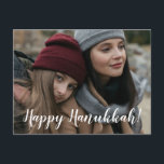 Happy Hanukkah Foto Feestdagenkaart<br><div class="desc">Deze mooie fotokaart met de tekst: "Gelukkig Chanoeka!" op de voorkant en "Moge het licht van Chanoeka jullie harten vullen met vrede en liefde." op de achterkant zal een glimlach op het gezicht van elke ontvanger brengen. Het warme gevoel zal harten raken en iedereen zal genieten van het krijgen van...</div>