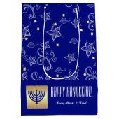 Happy Hanukkah. Gold Menorah | Aangepaste naam Medium Cadeauzakje (Achterkant)