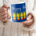 Happy Hanukkah Koffiemok<br><div class="desc">Symbool van het wonder van Chanoeka: Ons ontwerp toont de negen kaarsen, symboliseert het wonder van Chanoeka. De felle vlammen tegen het diepe koningsblauw zijn een visuele weergave van de vreugde en het licht die deze vakantie met zich meebrengt. Acht kaarsen symboliseren het aantal dagen dat de Tempellantaarn vloog; de...</div>