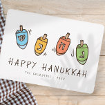 Happy Hanukkah Modern Dreidel Feestdagenkaart<br><div class="desc">Het ontwerp bestaat uit Dreidel draaiende bovenste illustratie. Voeg jouw naam,  groet,  en jaar toe</div>