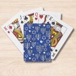 Happy Hanukkah moderne ster van David Menorah Pokerkaarten<br><div class="desc">Dit Chanoeka feestdagen ontwerp heeft een sprankelende blauwe achtergrond met menora en davidster overlay. #hanukkah #chanukah #feestdagen #seasonal #festive #modern #blue #menorah #starofdavid #jewish #stylish #home #elegant #chic #pattern #custom #candles #gifts #cards #playingcards #games #stylish #elegant #fashionable #trendy #trending #style #popular mode</div>