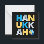 Happy Hanukkah Notitiekaartje<br><div class="desc">Onze Hanukkah Note-Kaart met een kleurrijke droomvormer is een moderne,  leuke manier om je vakantiecadeautjes aan te kleden deze Chanoeka. Vragen: bericht ons of email bestdressedbread@gmail.com Happy Hanukkah!</div>