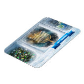 Happy Hanukkah. sneeuwscène met Menorah Magneet (Linkerzijde)