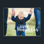 Happy Hanukkah Star van David Photo Briefkaarten<br><div class="desc">Stijlvolle en leuke Happy Hanukkah Star van David Holiday Foto Briefkaarten zijn perfect voor al je vrienden en familie dit vakantiejaar. Pas de tekst aan met uw familienaam en het jaar en verwissel het afbeelding voor een foto van uw kinderen,  huisdier of het hele gezin.</div>