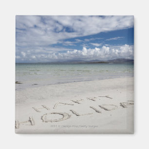 Happy Holiday geschreven op Eilogarry Beach Magneet