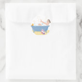 Happy Home Spa Day - vrouw in badkuip Ronde Sticker (Tas)