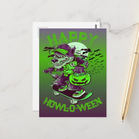 Happy Howl-o-ween Wolf Riding op Skateboard Briefkaart (Voorkant / Achterkant in situ)