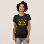 Happy Juneteenth Black Red Green Yellow Hands T-shirt (Voorkant volledig)