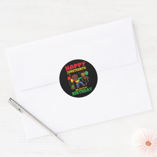 Happy Juneteenth en ja, het is mijn verjaardag BLM Ronde Sticker (Envelop)