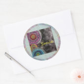 Happy Karma Ronde Sticker (Envelop)