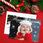 Happy kerstfamilie foto White Cursive Script Briefkaart<br><div class="desc">Elegant Happy kerstfoto-briefkaart met mooi cursief script in wit. Dit briefkaart voor de moderne vakantiehuisfoto is voorzien van prachtige typografie en jouw naam in het wit boven het volledige afgeblazen afbeelding. Voeg een tweede festieve foto aan de rug toe.</div>