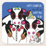 Happy Koeien Chanukah Kartonnen Onderzetters<br><div class="desc">"Happy Chanukah en een Happy Moo Year!", Onderzetter Square Paper" is klaar om u te helpen uw feest op gang te brengen! Personaliseer door tekst overal op het onderzetter te schrappen en toe te voegen. Kies uw favoriete doopvontstijl, kleur, en grootte. Bedankt voor het stoppen en winkelen. Veel waardering! Al...</div>